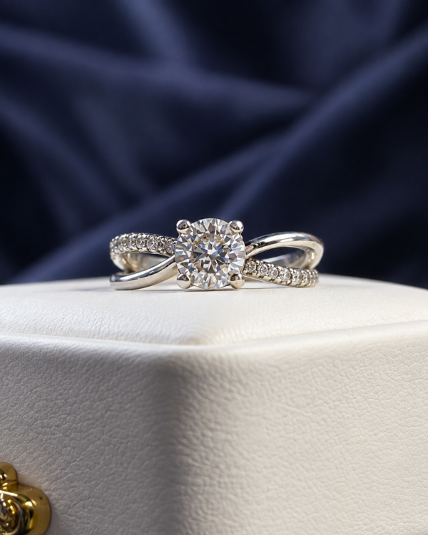 Aurora Twist Ring