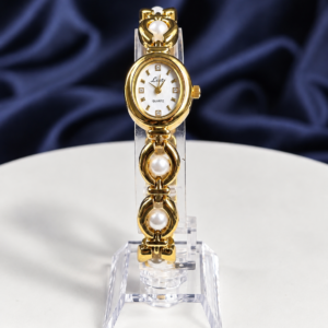 Lustre Pearl Watch