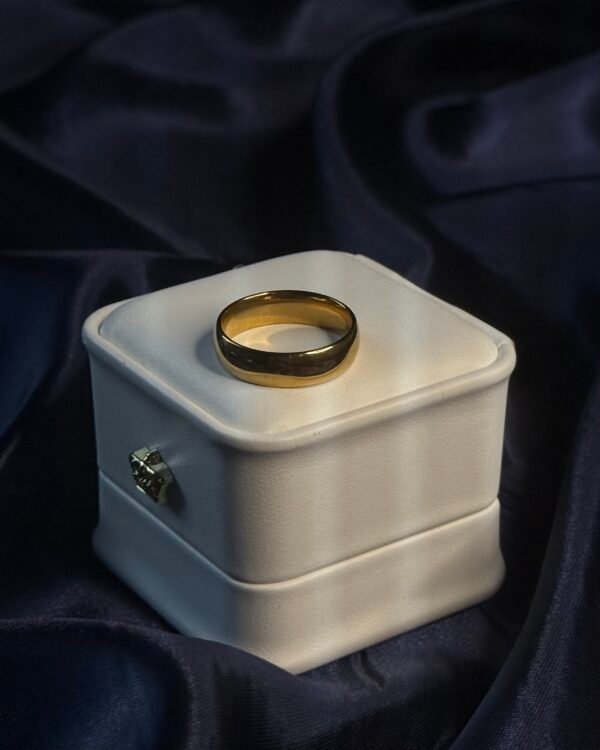 Atlas Classic Band Ring – Gold