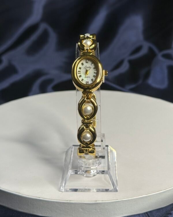 Lustre Pearl Watch