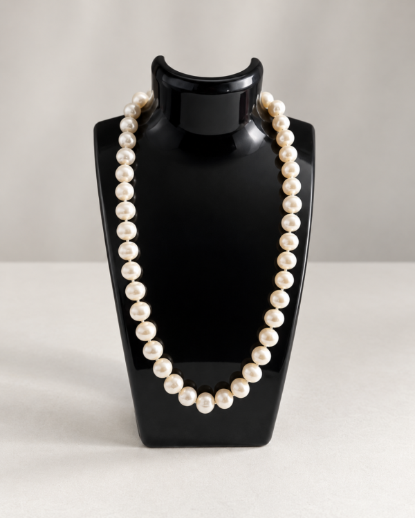Classic Saltwater Pearl Necklace